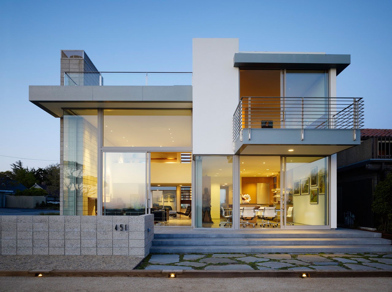 Kinh nghiệm thiết kế – thi công nhà tiền chế 100m2 Muốn sử dụng công trình nhà tiền chế 100m2 trong thời gian dài, bạn cần bảo dưỡng thường xuyên để tăng khả năng chống gỉ và chịu lửa